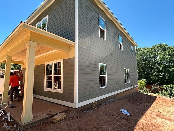 3rd image of 260 Griffeth St