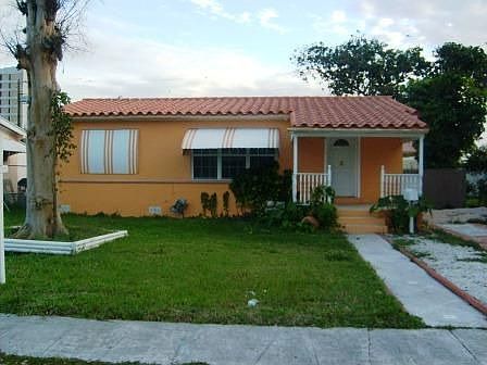 FRONT OF HOUSE
