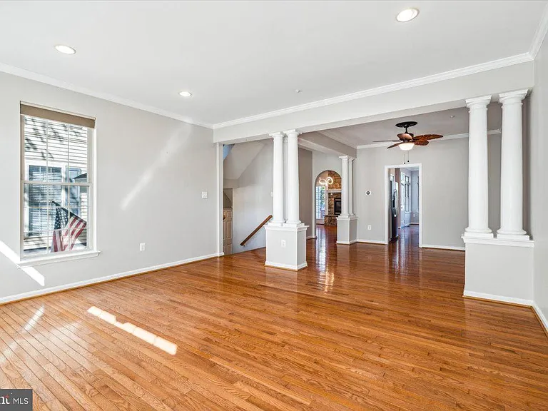 2442 Rippling Brook Rd — Photo 5