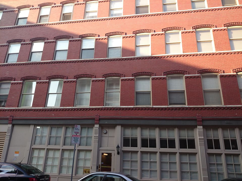 2nd image of 81 Richmond St #1S