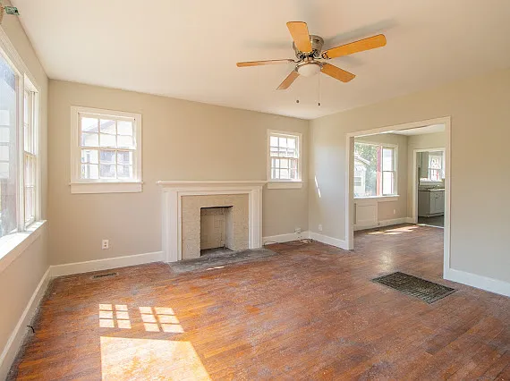 3 bed, 1337 sqft, $1,000 — Photo 3