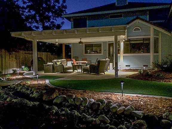4th image of 951 Granada Ln