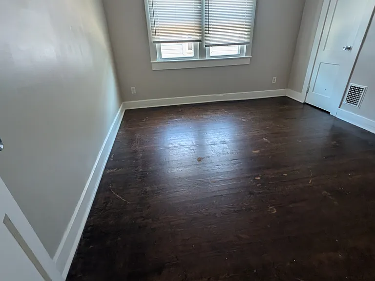 530 Eastern Ave — Photo 9