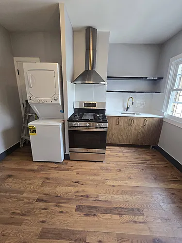 74 Baldwin Ave #2R Photo 1