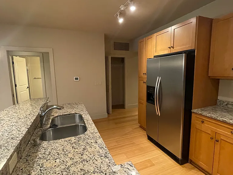 745 Bellevue Ave E #304 — Photo 6