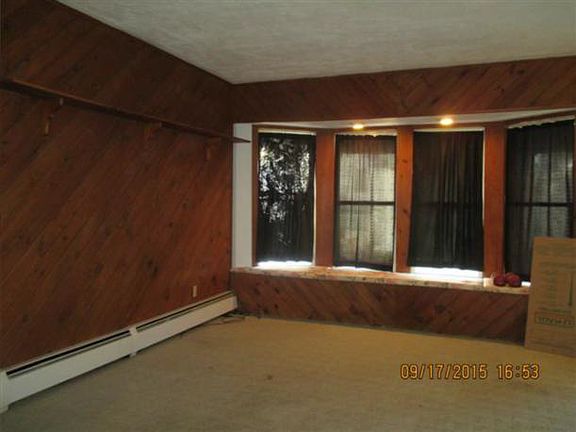 4th image of 358 N Washington St