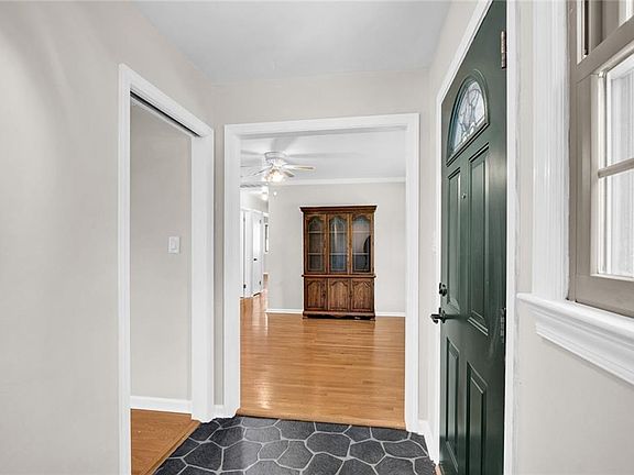 5th image of 1227 Moyer Rd