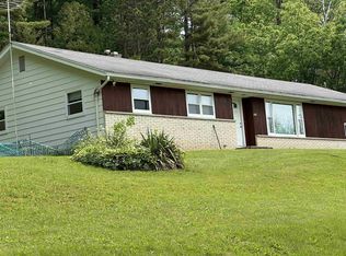 9312 Spring Valley Rd, Mazomanie, WI 53560