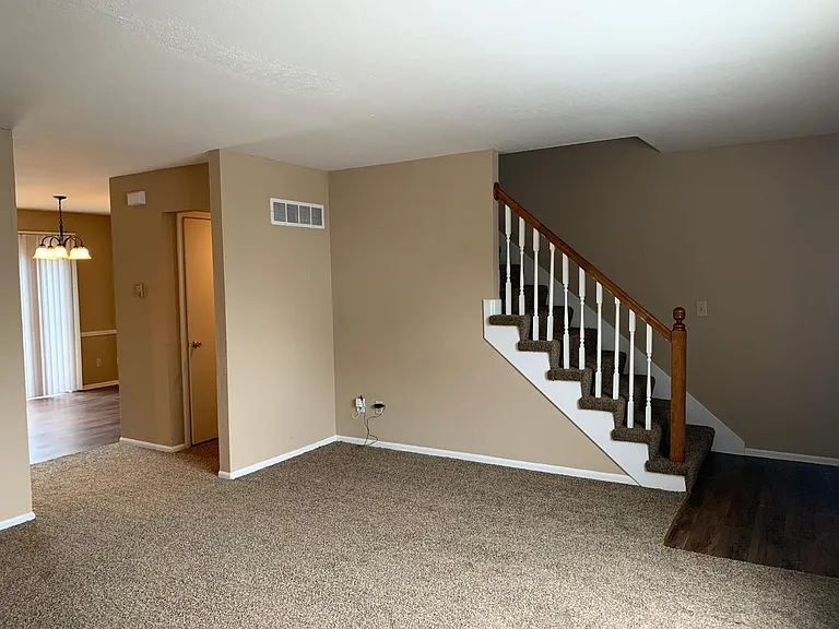 Devling Place Apartments — Photo 29