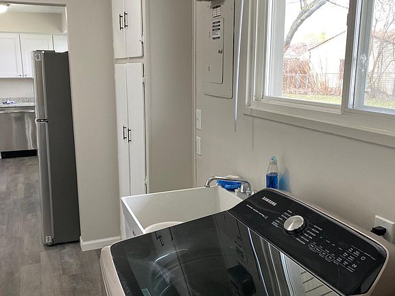 3rd image of 352 Lytle Pl