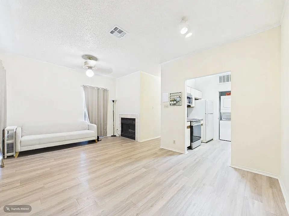 2804 Rio Grande St #201