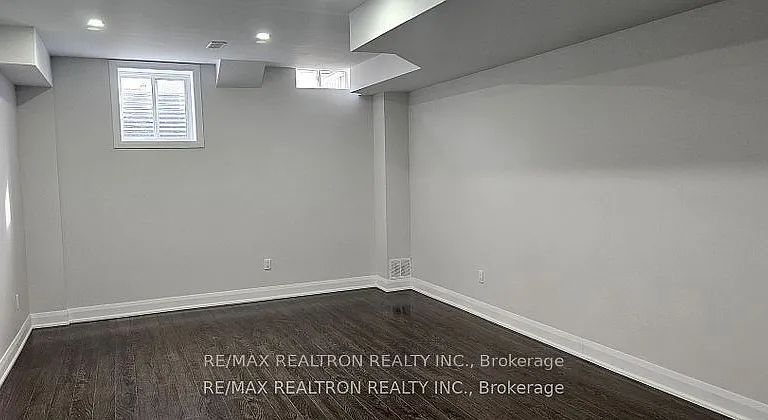 9 Morley Cres #BASEMENT — Photo 3