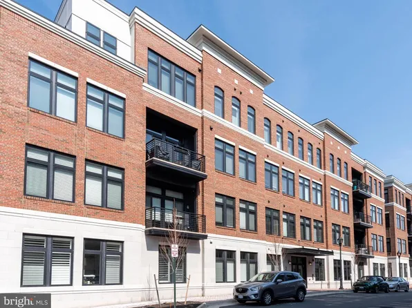 2 Stationmaster St SE APT 302, Leesburg, VA 20175