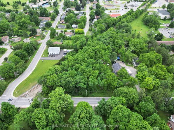 58 Drummond St W, Perth, ON K7H 2K4