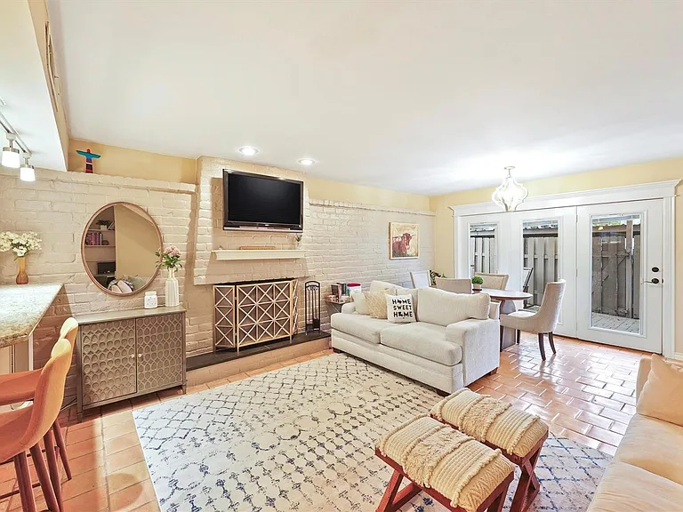 1953 Stoney Brook Dr #1953 — Photo 7