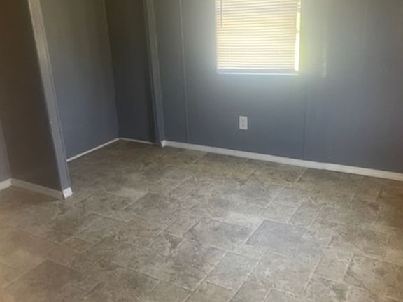 5th image of 104 Amanda Dr