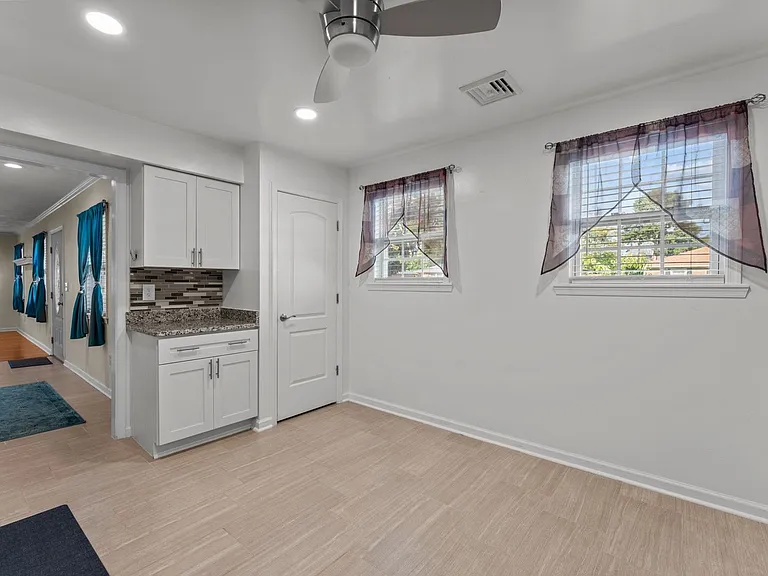 780 Meade Ln — Photo 20