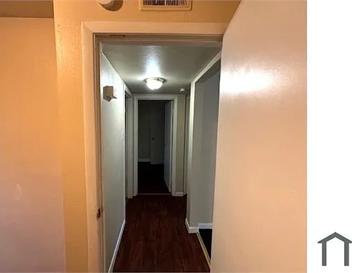 3 bed, $1,300 — Photo 4