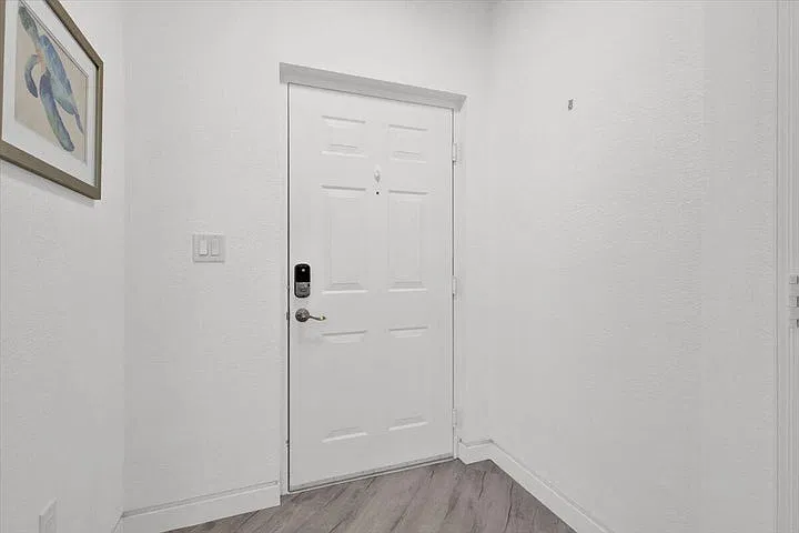 415 NW Flagler Ave — Photo 4