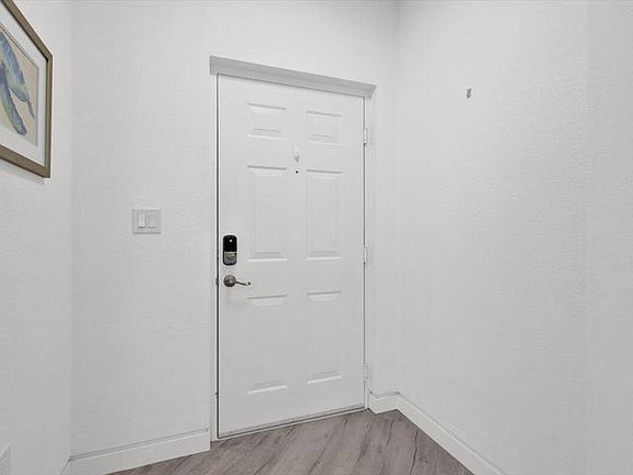 4th image of 415 NW Flagler Ave