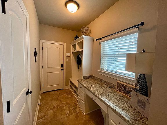 5th image of 18188 Old Trail Dr