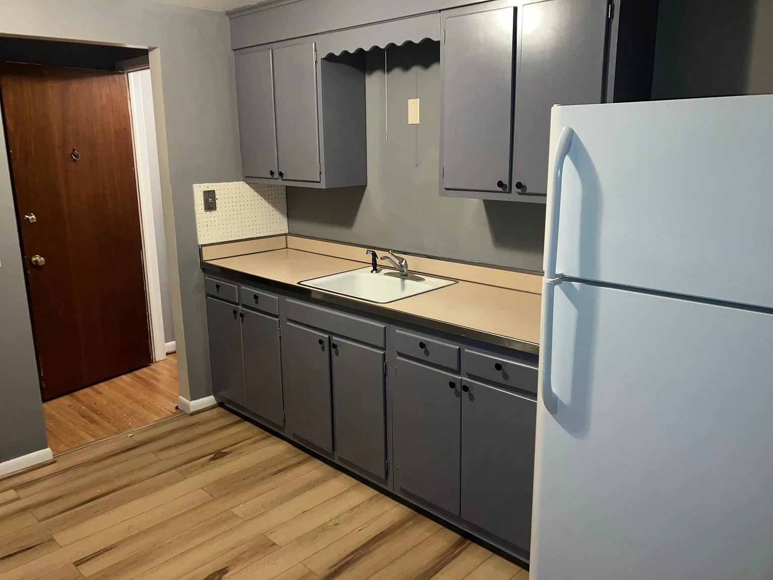 2 bed, 1000 sqft, $1,700 — Photo 2