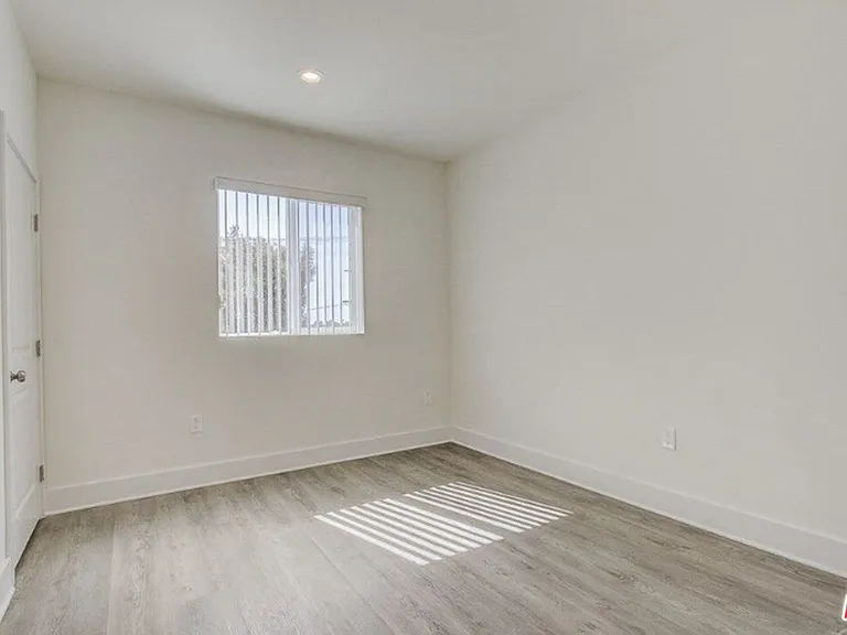 2635 S Hauser Blvd #5 — Photo 2