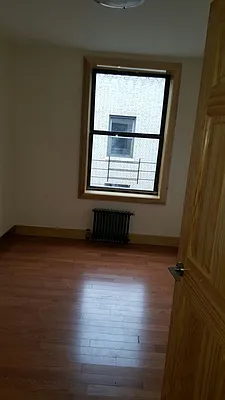 Rented by Evergreen Apartments BK | media 11