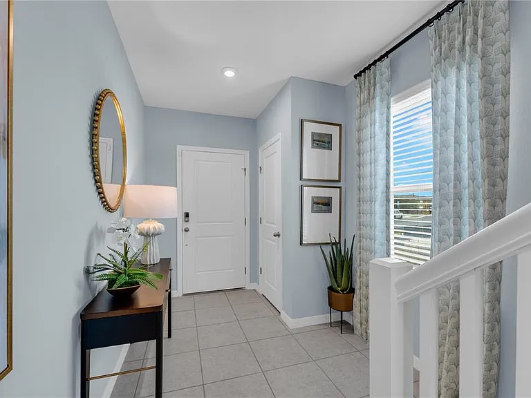 3031 Jessamine Dr — Photo 2