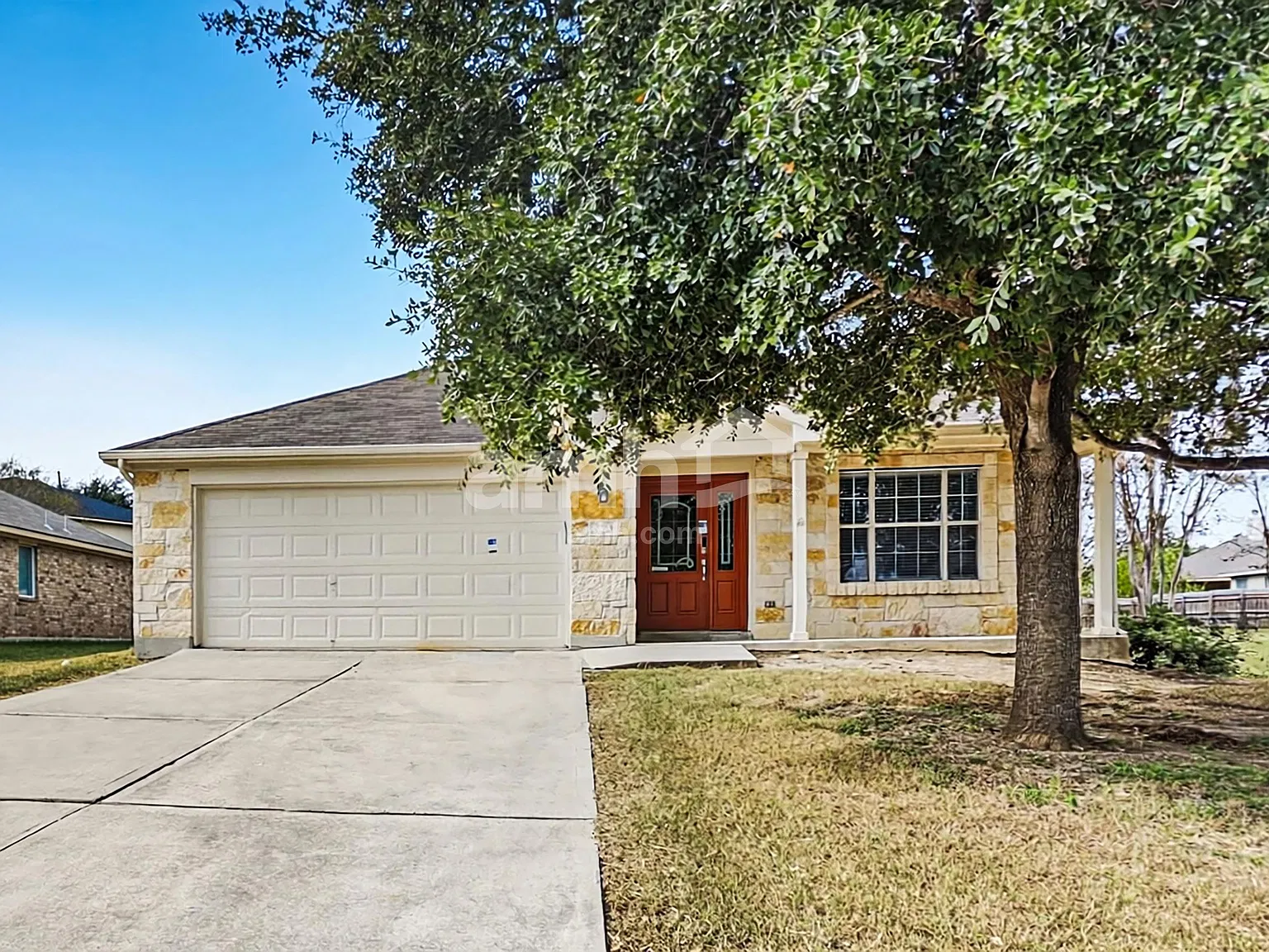 3 bed, 2.0 bath, 1633 sqft, $1,905 — Photo 1