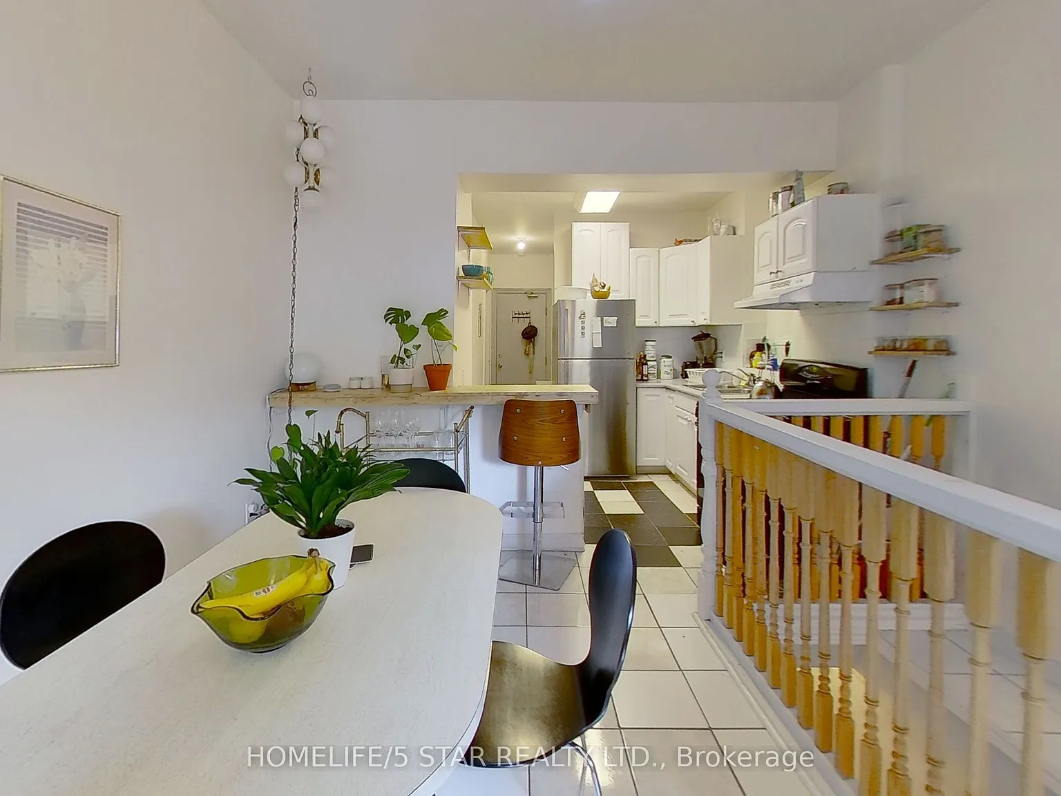 3 bed, $2,995 — Photo 2