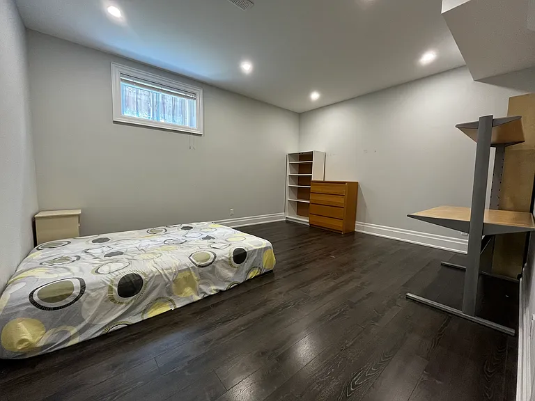 71 Stockdale Cres — Photo 8