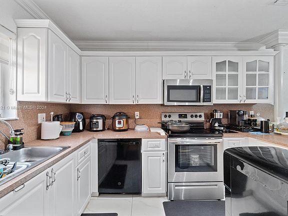 5th image of 10684 NW 87th Ct #10684