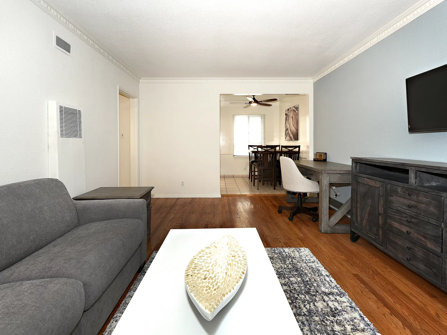 1 bed, 750 sqft, $2,000 — Photo 4