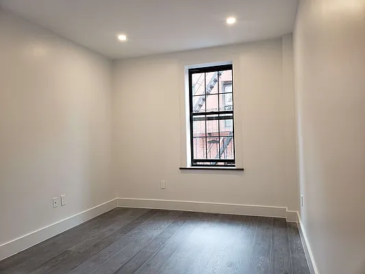 Rented by Roomeze | media 9