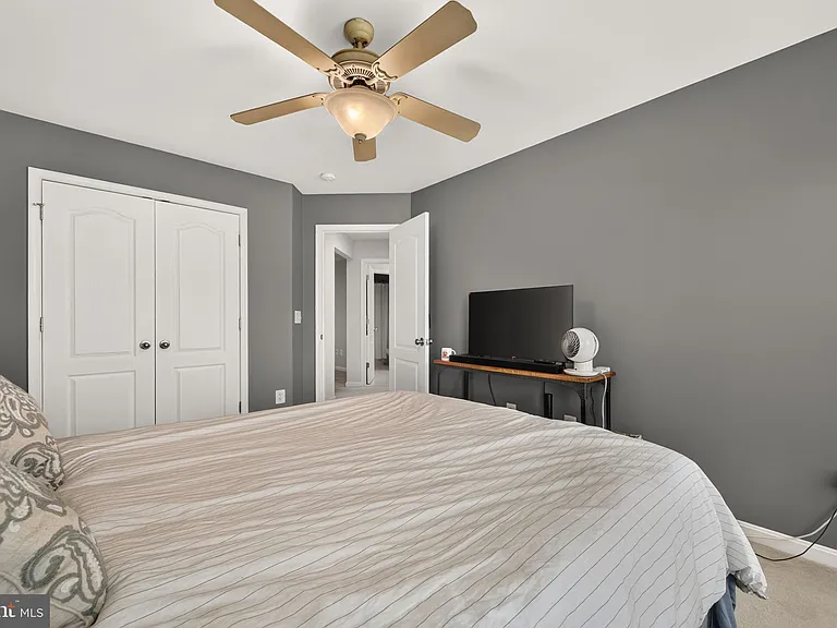 43580 Popes Creek Sq — Photo 40