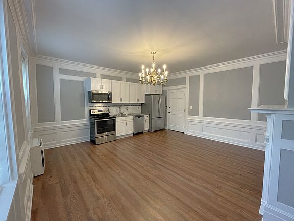 Living Room/ Kitchen