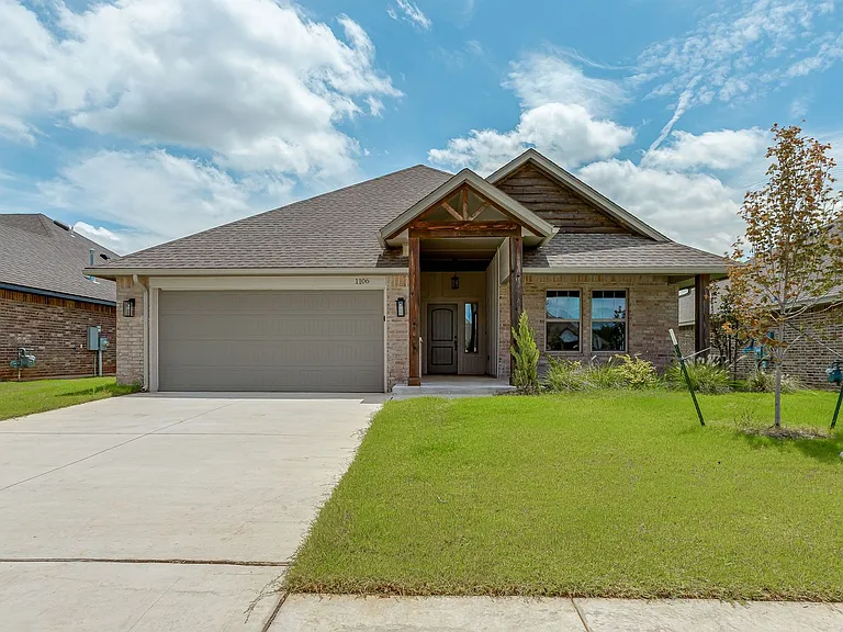 1106 Azalea Farms Rd — Photo 1