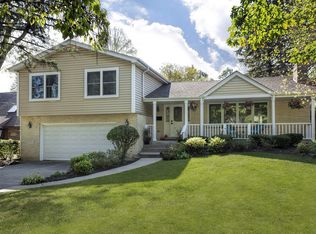 2207 Walters Ave, Northbrook, IL
