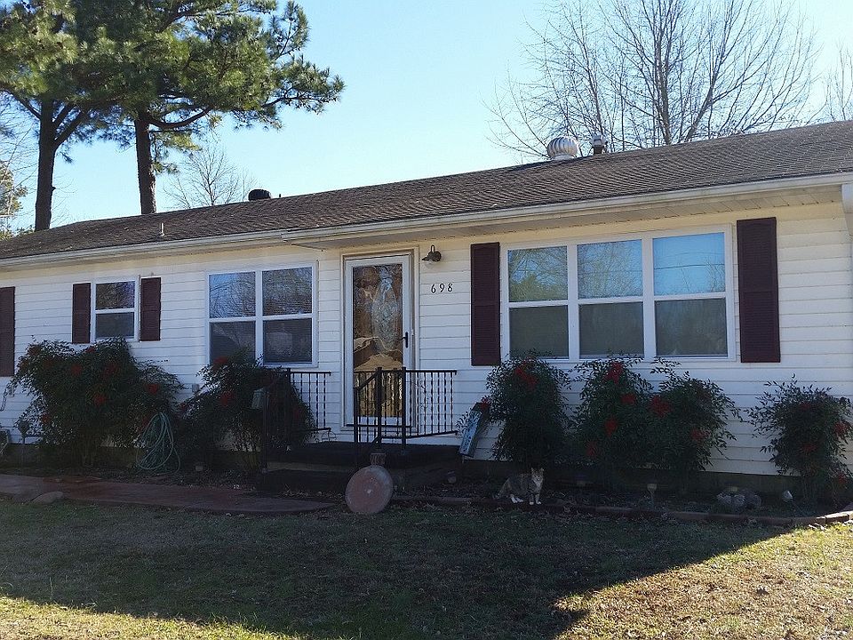 2nd image of 698 Frisco Ln