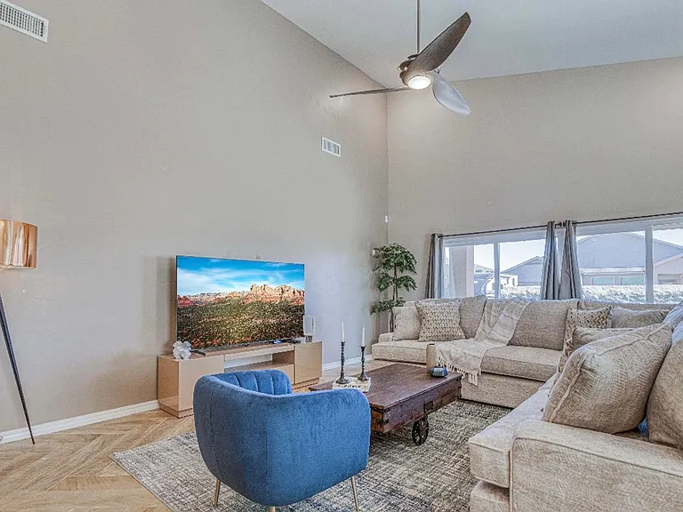 2816 Sammy Cervantes St — Photo 7