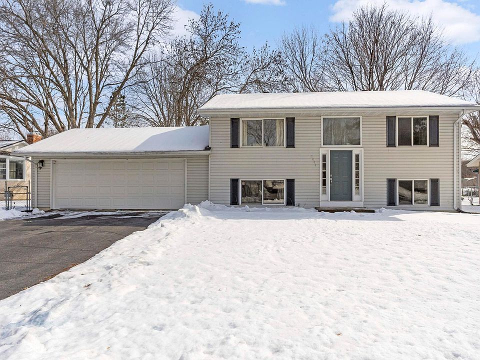 1st image of 1444 Meadowmoor Dr NE