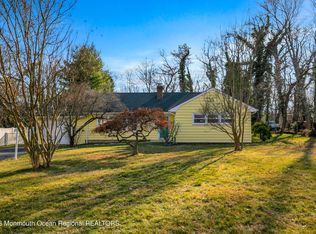 96 Rutledge Dr, Red Bank, NJ 07701