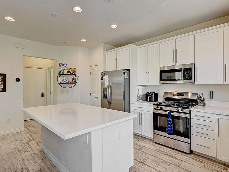 6363 Amelia Ridge Ave — Photo 7