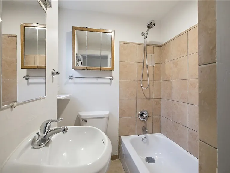 1616 W Le Moyne St #2 — Photo 11