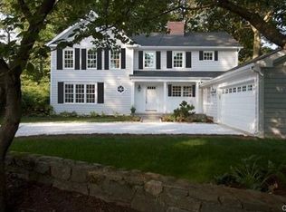 92 Chatham Rd, Fairfield, CT 06825