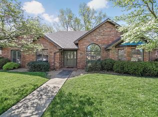 2206 E Richmond St, Springfield, MO 65804