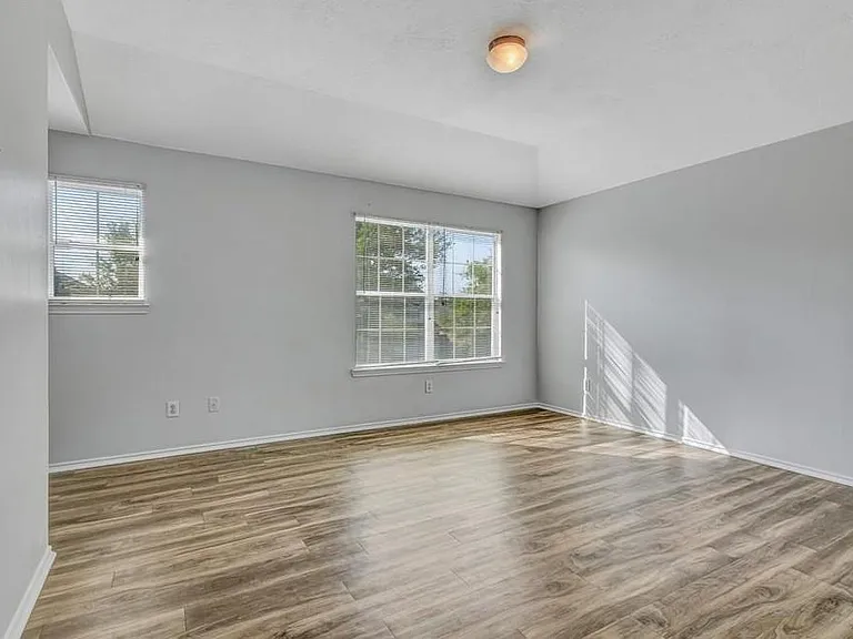 2927 Cypress Island Dr — Photo 21