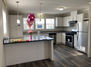 359 Surrey Rd, Wheeling, IL 60090