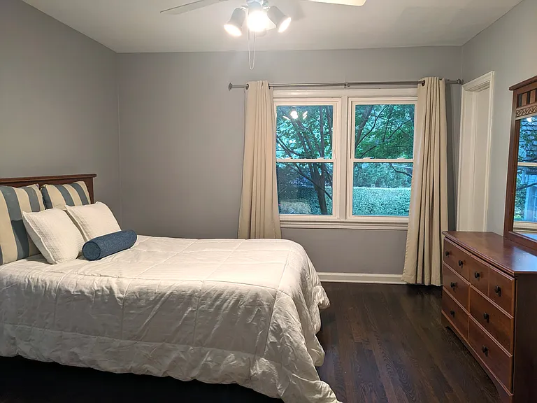 1314 Briardale Ln — Photo 8